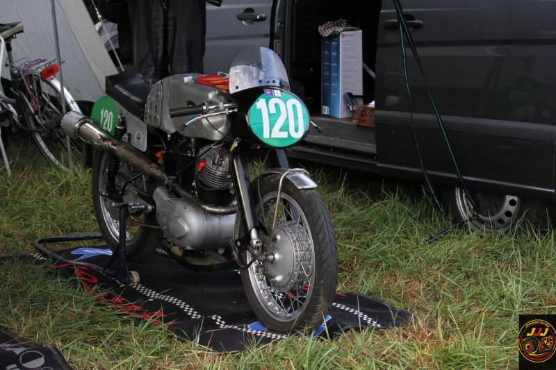 img_9555_0-standard.jpg