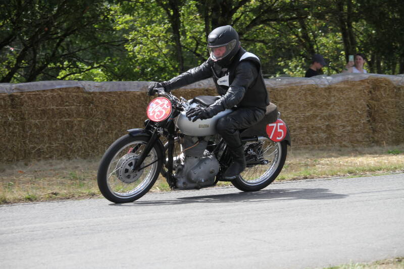img_9904-standard-xxvm9k.jpg