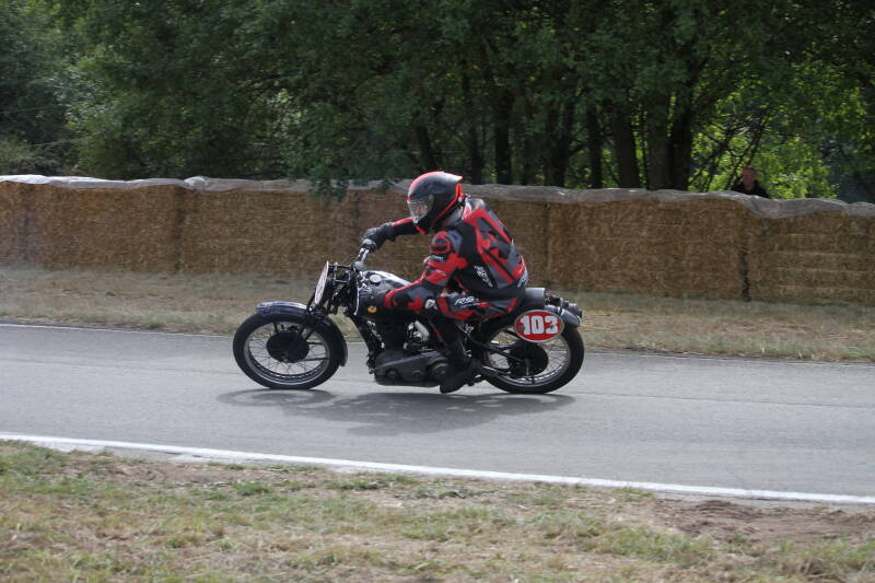 img_9914-standard-e248sk.jpg