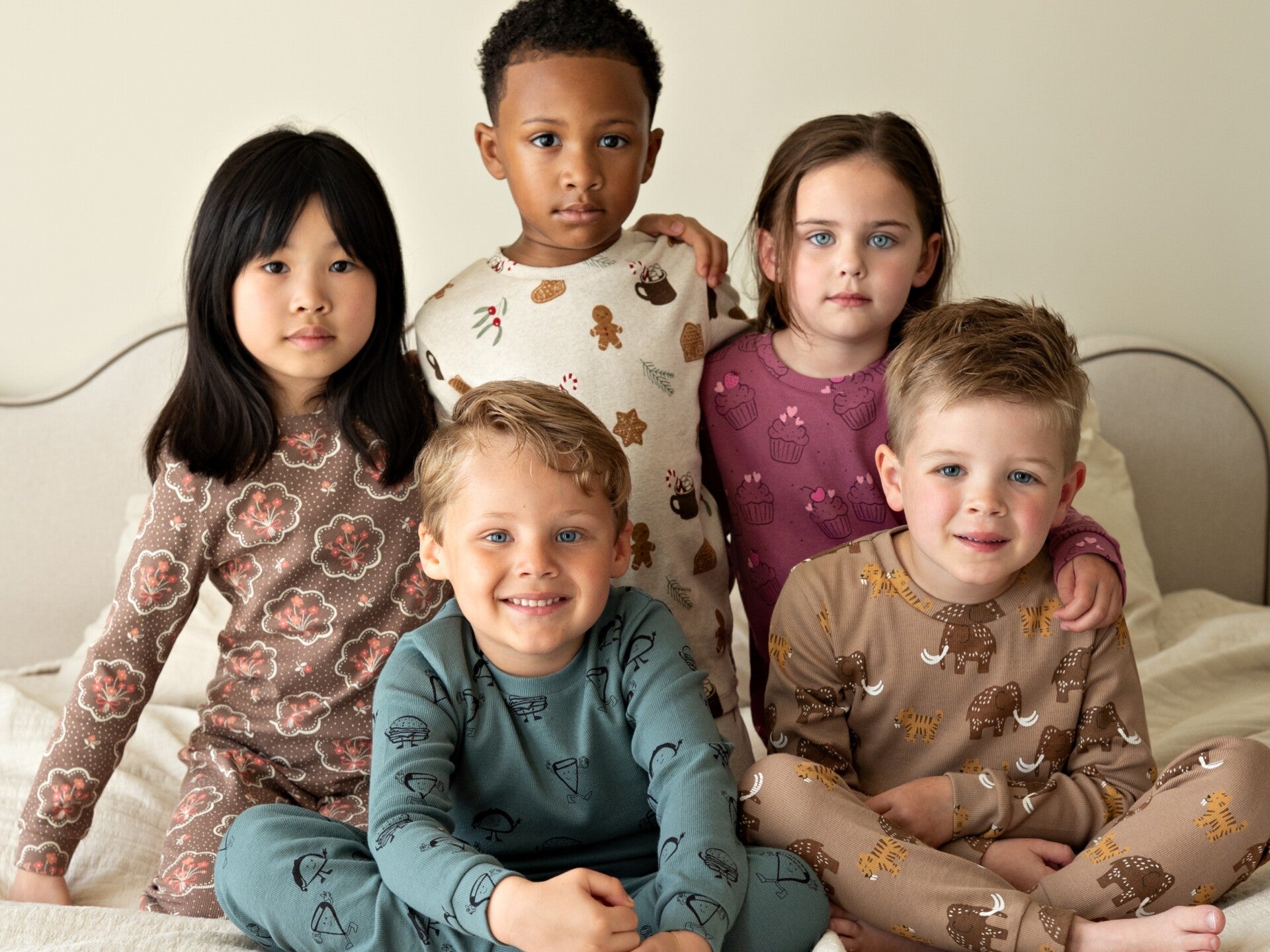 Shop de Feetje Premium Sleepwear kinderpyjama: superzacht en warm. Een ideaal decembercadeau voor Sinterklaas of Kerst. Bestel eenvoudig online!