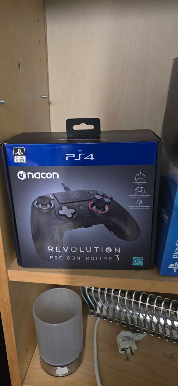 PS 4 kontroler