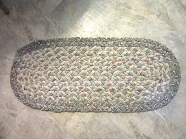BRAIDED RUG