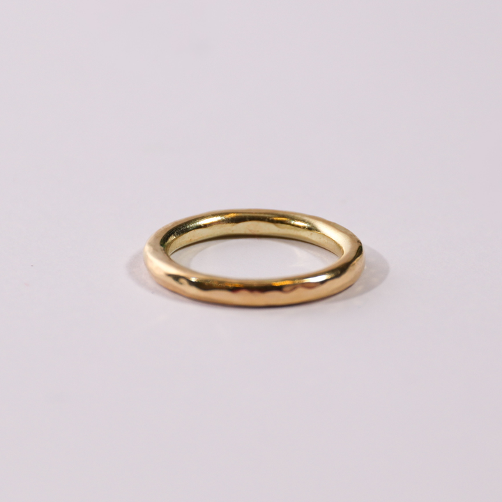 Biggy Ring Hammered Gold