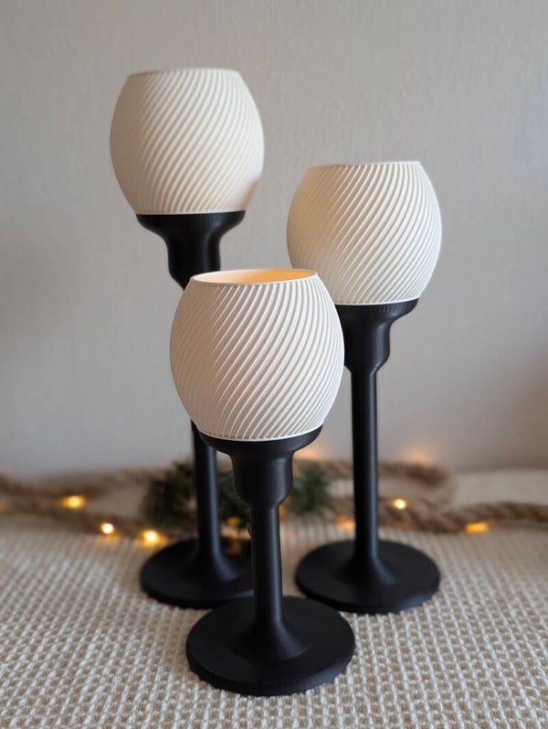 Elegantes 3er Set LED-Teelichtständer, Schwarz-weiße Design