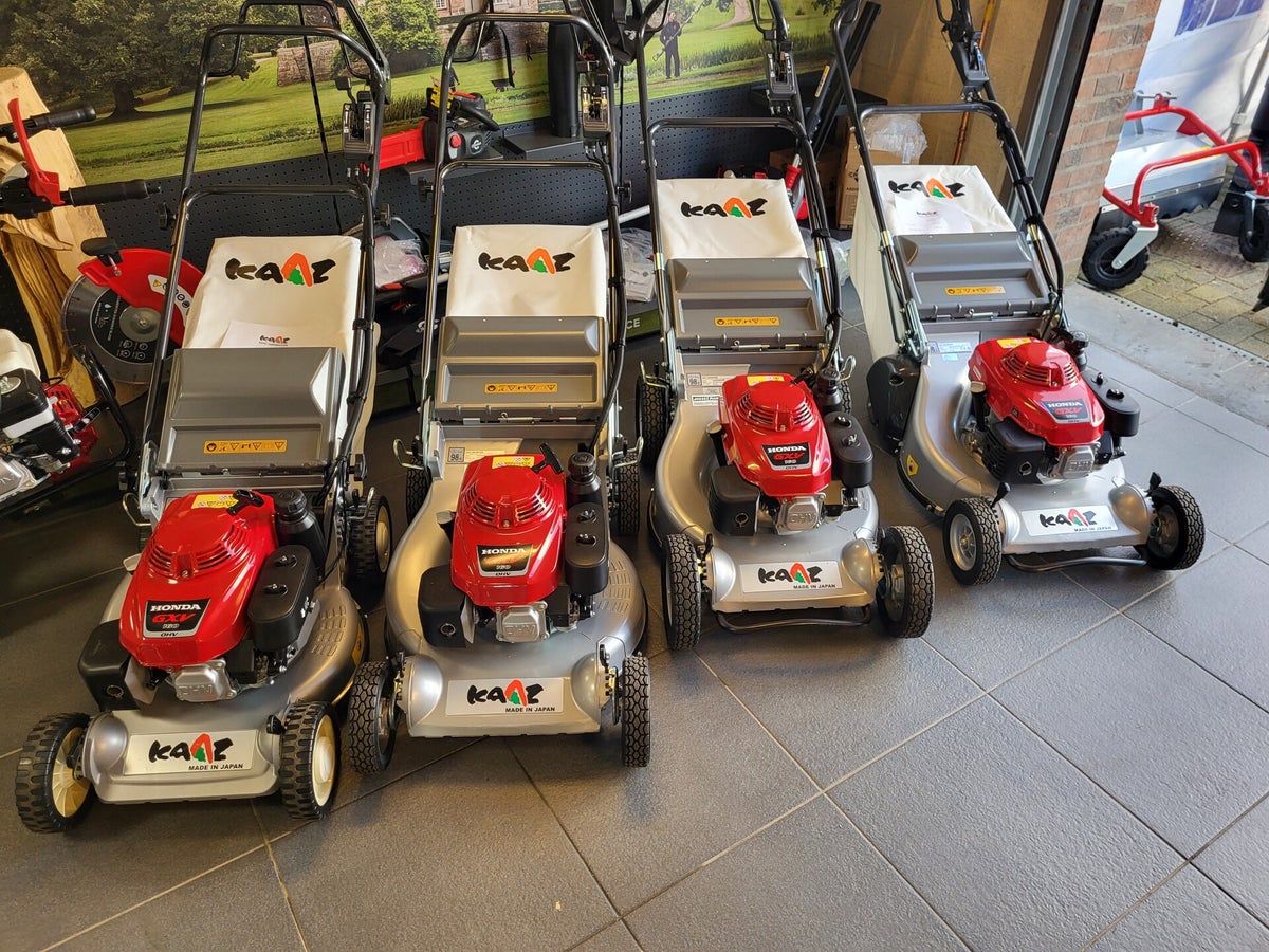 KAAZ LM5360HXRA PRO benzine grasmaaier met rol (53cm)