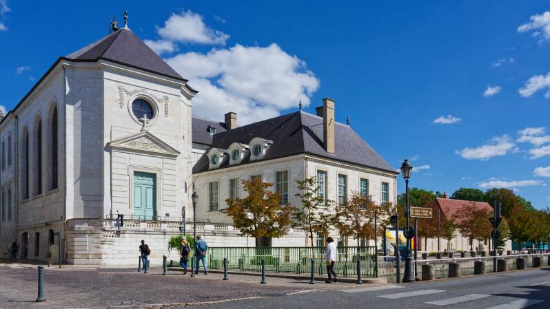 Troyes