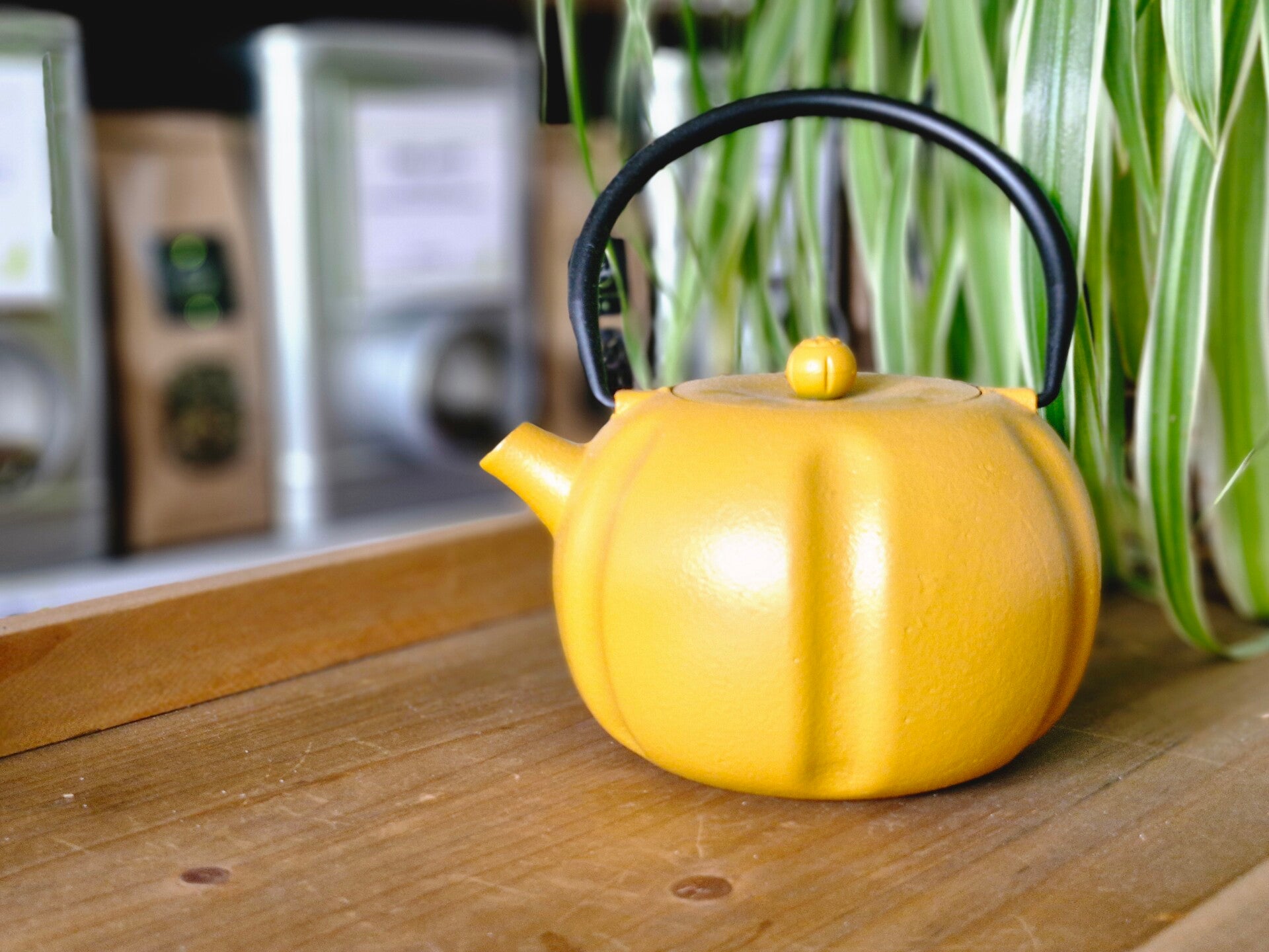 Theepot Gietijzer (Geel)