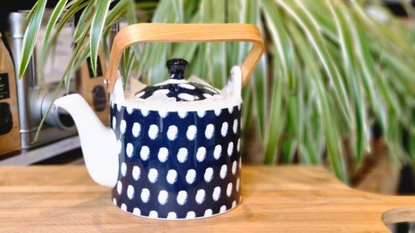 Theepot Nippon Blue/Pink Rim 0,8l