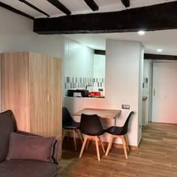 ESTUDIO EN LAREDO