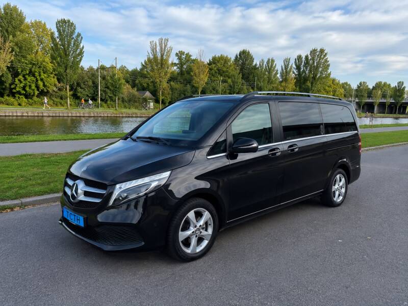 Den Haag luxe taxibus voor maximaal 6 personen