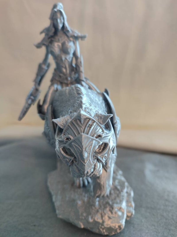 3D Druck Fantasy Kämpferin auf Säbelzahntiger