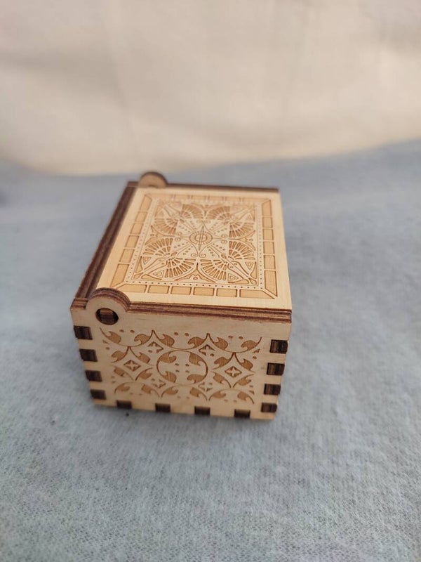 Spieluhr "The Lions Sleep to Night"