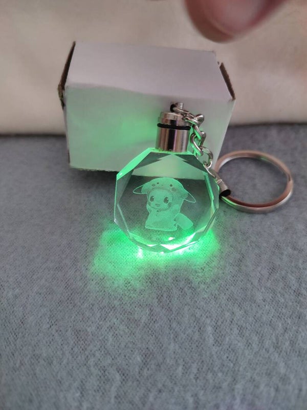 Pokemon Schlüsselanhänger "Pikachu Kostüm"