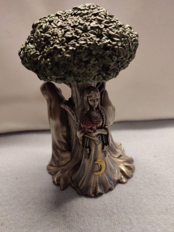 Göttin Figur Mother Maiden Crone Baum