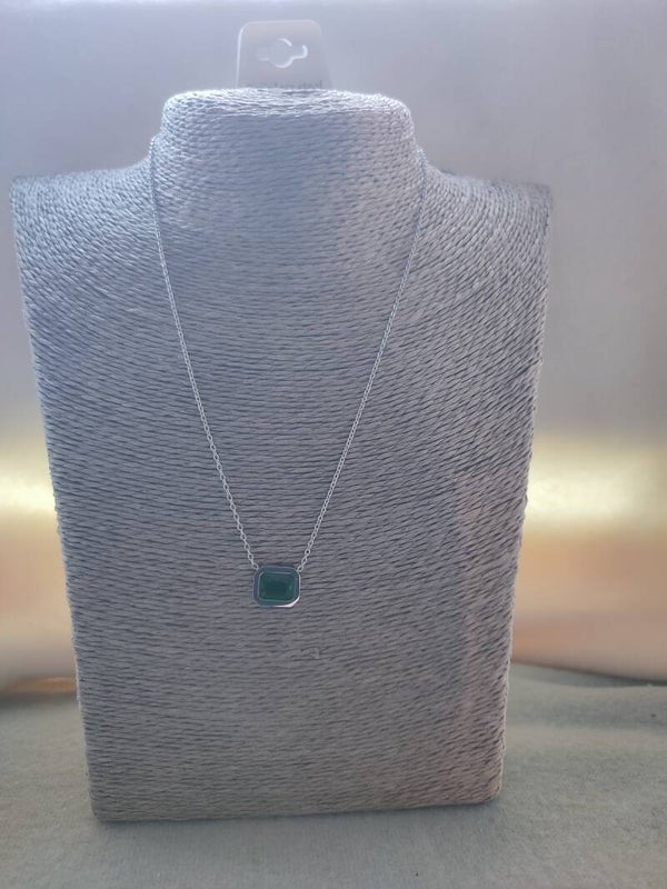 Akzent Edelstahlkette "Briony" mit grünem Anhänger