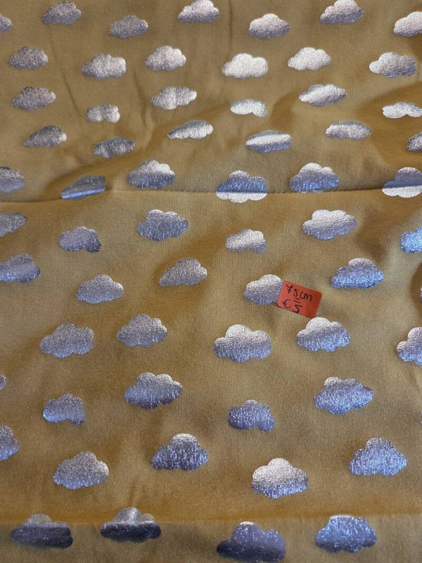 Clouds (0m75)