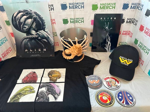 Alien Romulus Movie Facehugger Popcorn Bucket T-shirt and Poster Bundle