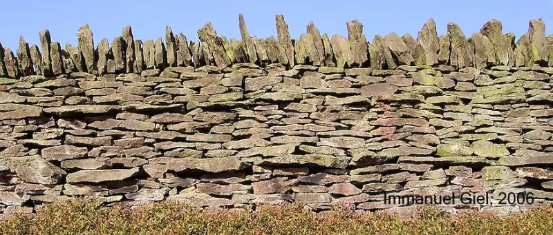 Photo of dry stone wall |  Author Immanuel Giel, 2006