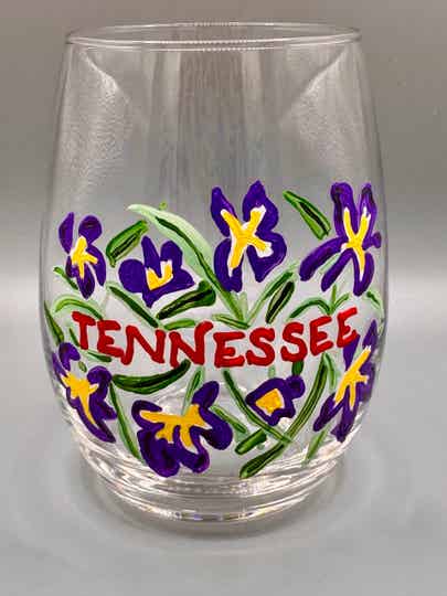 Tennessee Iris Stemless Wine Glass – 20 oz