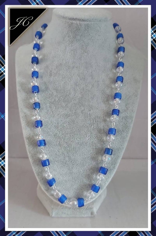 N-6014 Blauw en wit glaskralen