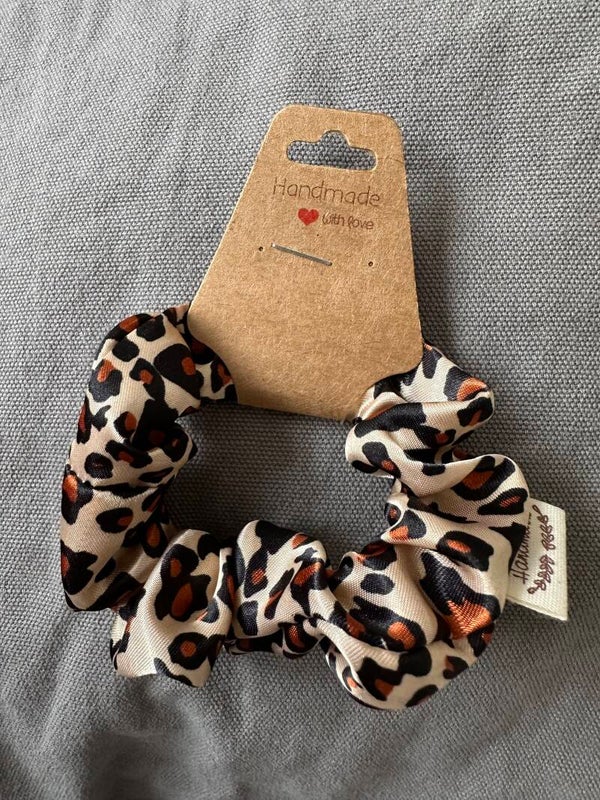 Scrunchie leo