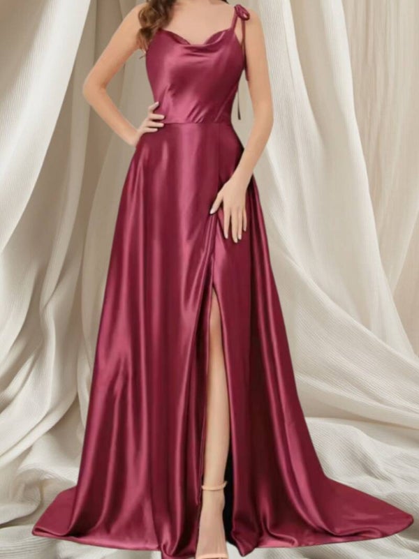 Elegante Satijnen Avondjurk met Split – Luxe Bordeauxrood