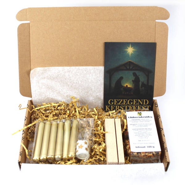 Mini kandelaar en gouden  kaarsjes +  Glühweinkruiden (100g) en Kerstkaart