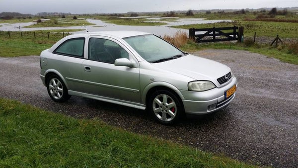 Opel Astra 2.0 16V