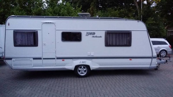 LMC 560 Lord Ambassador 2005 Queensbed airco