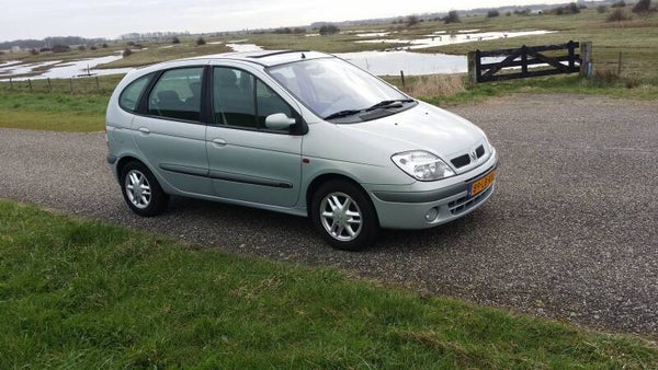 Renault Scenic 1.6 16V Expression 2002 nw koppeling nw distributie