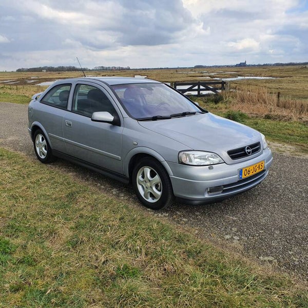 Opel Astra 1.6-16V Edition