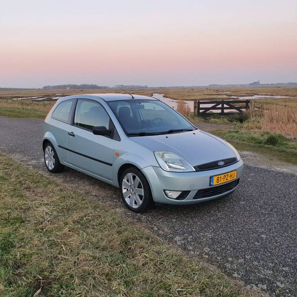 Ford Fiësta 1.3 Futura