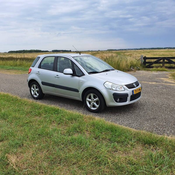 Suzuki SX4 1.6 Exclusive