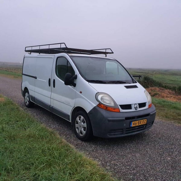 Renault Trafic 1200 1.9 dci 82 L2 H1 2006 3 zits