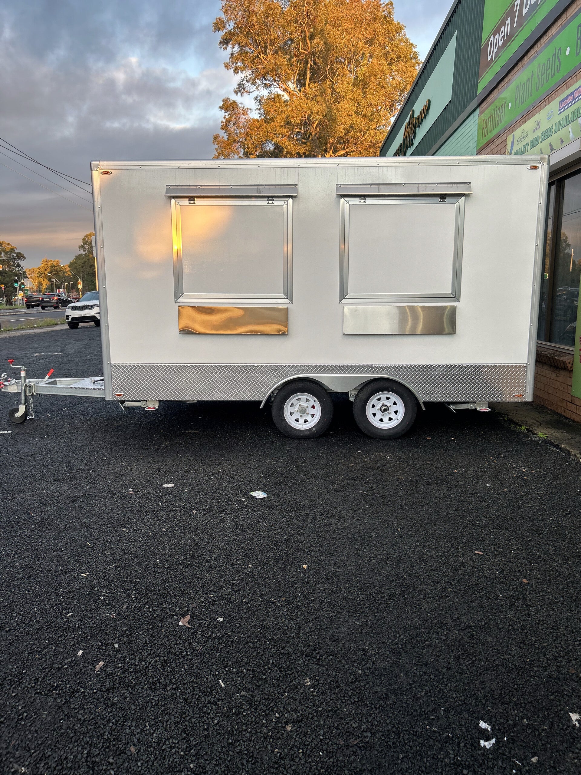4m Food Trailer Standard Configuration