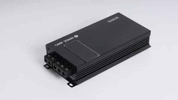 UM-1600D