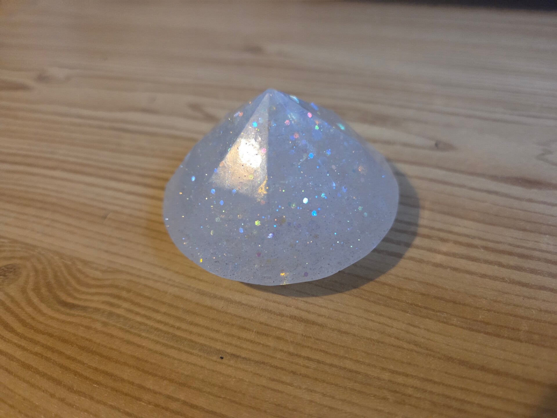 Diamond paper weight / Decor