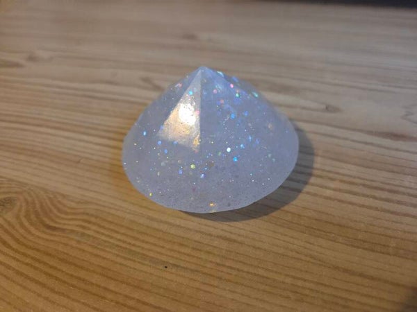 Diamond paper weight / Decor