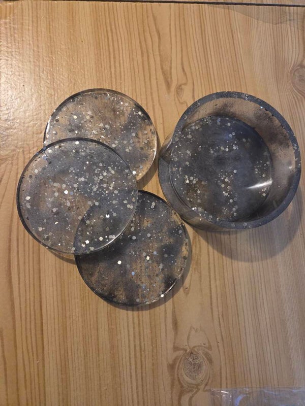 Coaster set and Holder