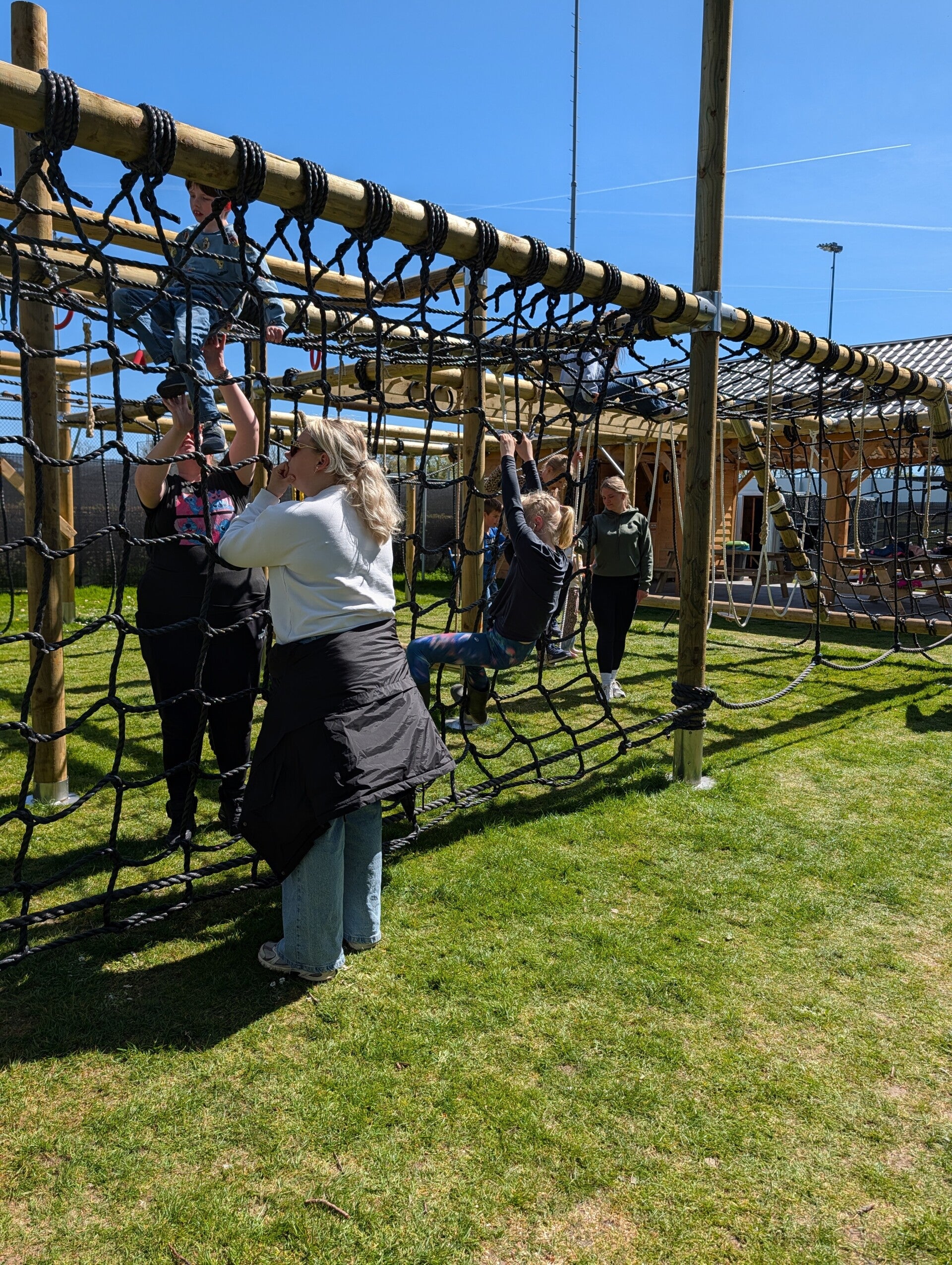 Primal Fit – outdoor buiten uitjes en activiteiten in Opeinde bij Drachten, Smallingerland, Friesland - Teambuilding en bedrijfsuitjes.
