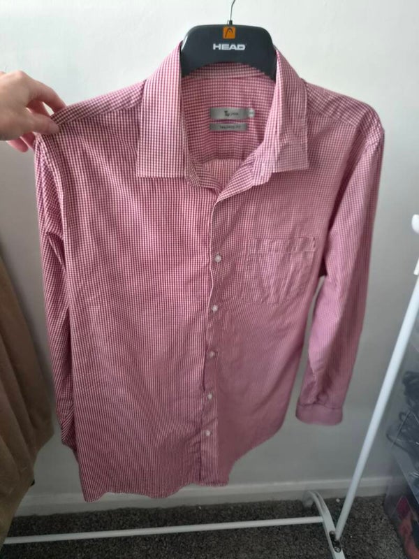 Red/white checked long sleeve men's shirt. Collar 16.5 inches