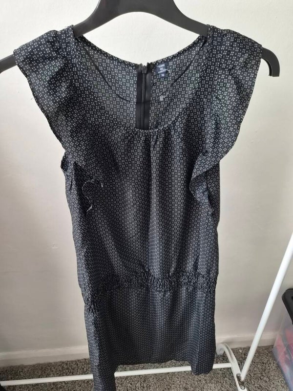 Black/white patterned dress. Size euro 36 =UK 8-10