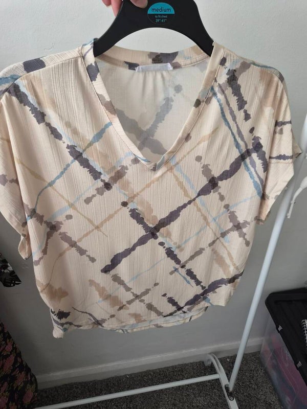Beige patterned short sleeve top. Size XS but Oversized by Primark