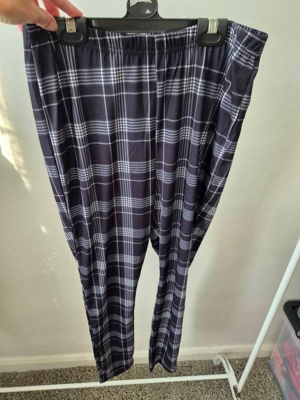 Black/white patterned leggings/trousers. Size 16 by Yours
