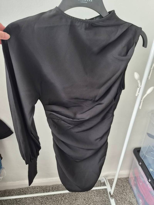 Black one sleeve dress. Size 8 by Pretty Little Thing