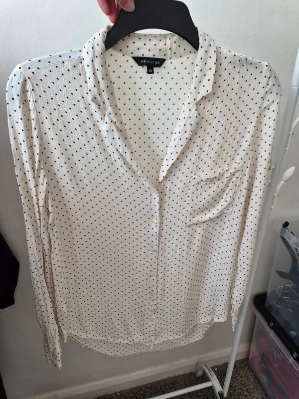 Cream patterned long sleeve top. Size 12 by New Look