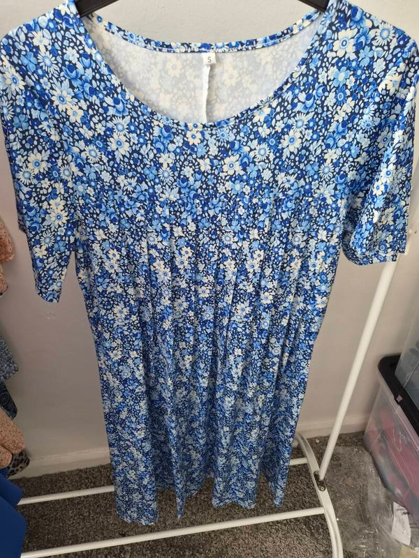 Blue/white floral short sleeve dress. Size small