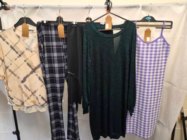 10 item womens clothing bundle