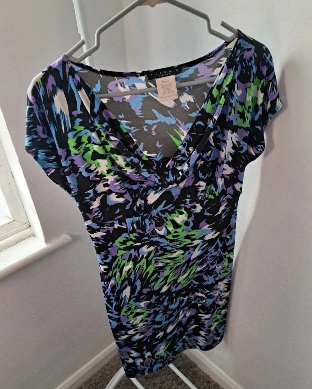 Multicoloured patterned short sleeve dress. Size small