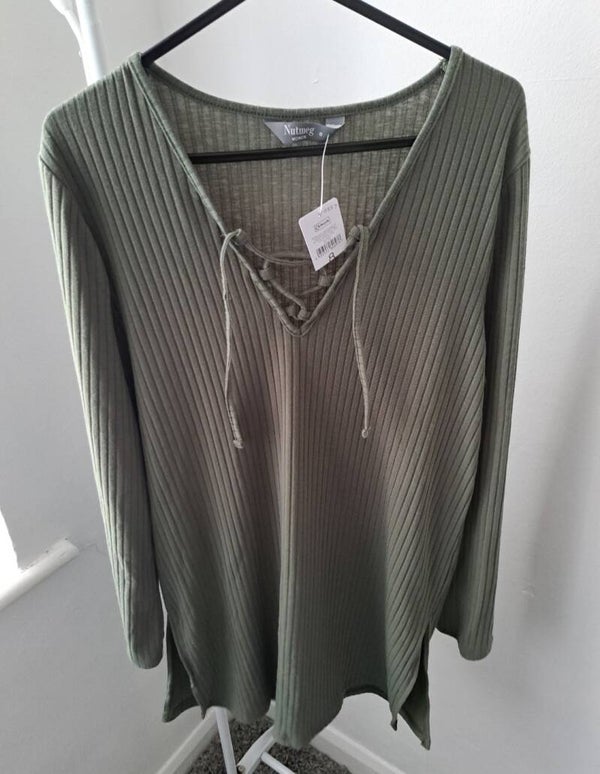 Dark green long ribbed top. Size 8 by Nutmeg